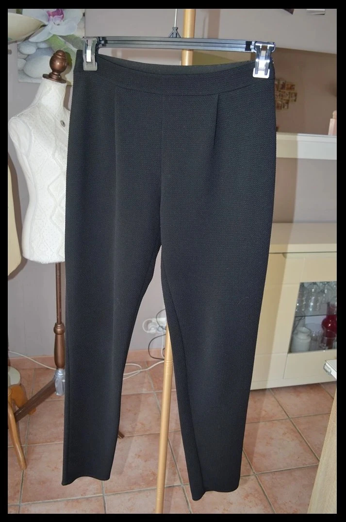 Pantalon Miss Liberto – 34 – Noir – taille à détails brillants